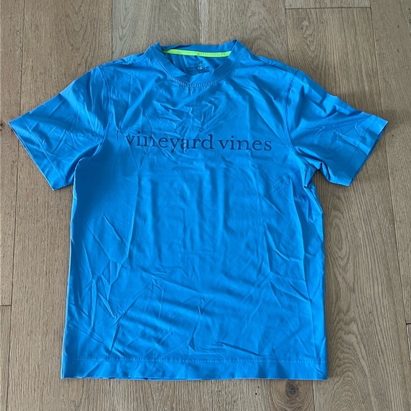 Vineyard Vines Other - Vineyard Vines Men’s Swim Rash Guard Short Sleeve Shirt S